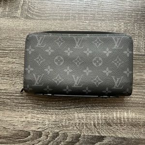 LOUIS VUITTON ZIPPY XL WALLET